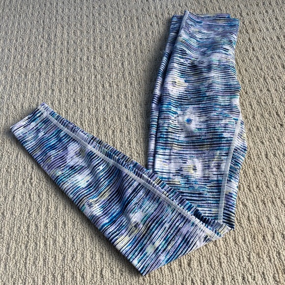 HIGH WAISTED SIZE 4. Lululemon leggings - Picture 1 of 3